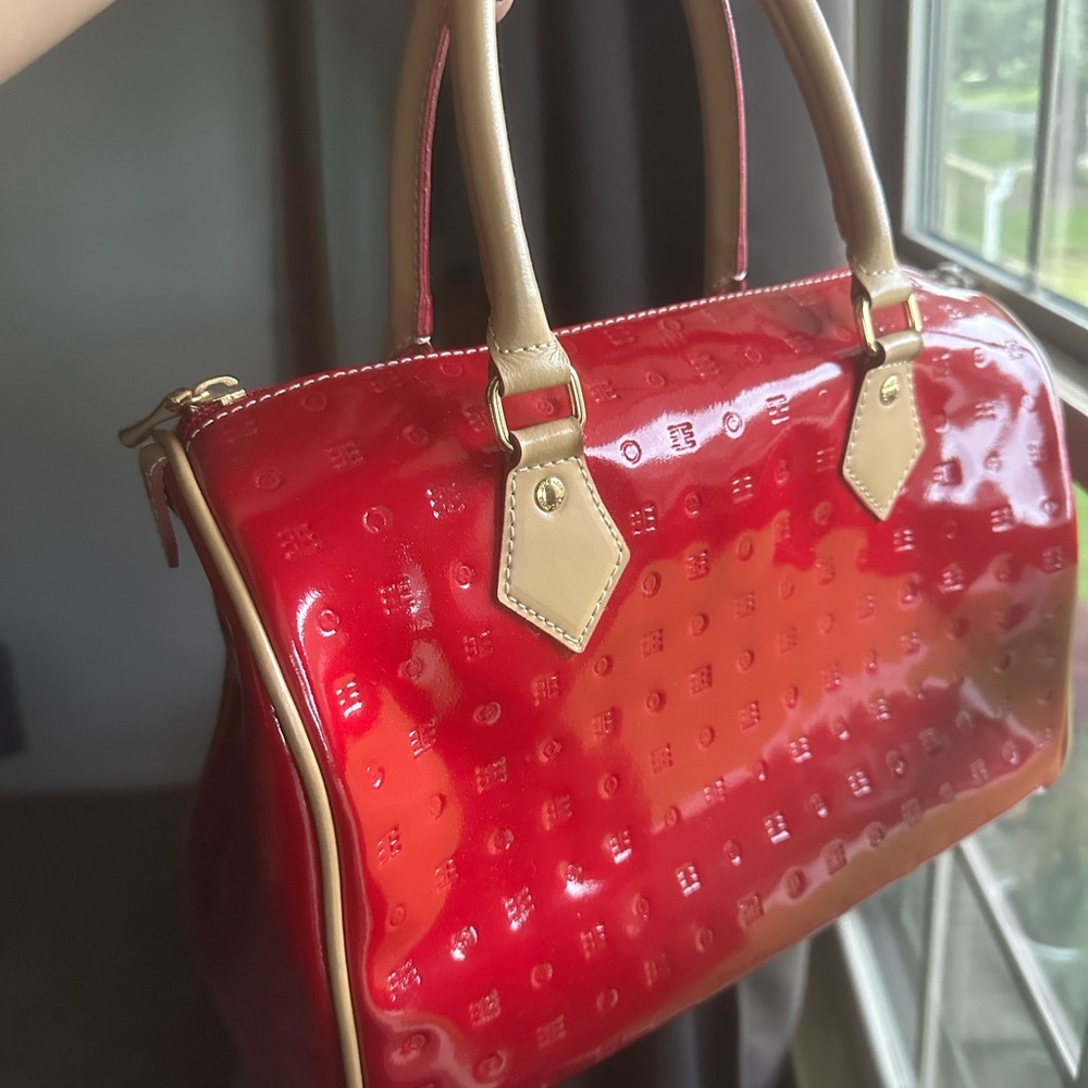 ARCADIA Elegant Red Patent Leather Satchel